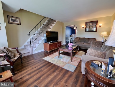 826 Crescent Dr, Glenolden, PA 19036 - photo 7