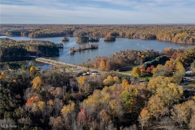 1394 Saxe Rd, Mogadore, OH 44260 - photo 5