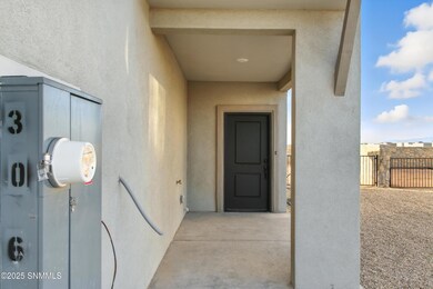3067 Gladstone St, Las Cruces, NM 88012 - photo 2