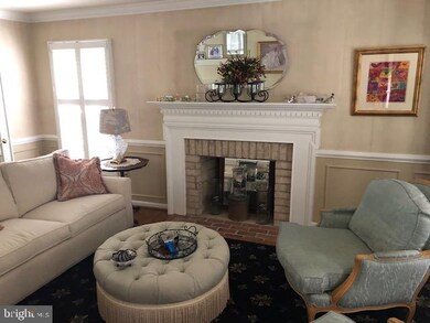 7866 Rockburn Dr, Ellicott City, MD 21043 - photo 3