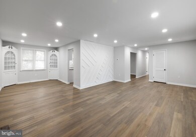 132 S Columbia St, Woodbury, NJ 08096 - photo 7