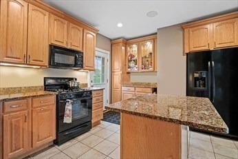 69 Cherry St, Waltham, MA 02453 - photo 3