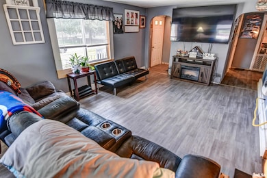 325 N Poplar St, Assumption, IL 62510 - photo 3