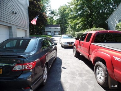 5 Hillview Rd, Schenectady, NY 12303 - photo 6