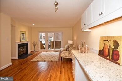 1123 N Stuart St unit A, Arlington, VA 22201 - photo 2
