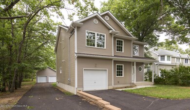 02_House Front-3
