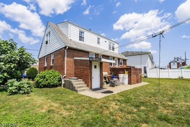 17 Wilson St, South Hackensack, NJ 07606 - photo 2