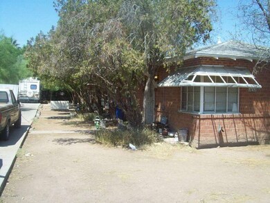 1632 E Oak 005