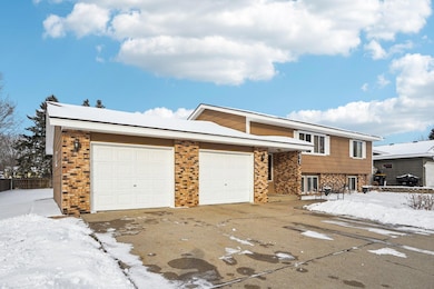 621 Menke Ave, Shakopee, MN 55379 - photo 2