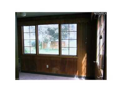 beautiful picture window in the dining room that l