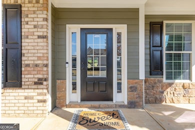 Welcome home to this gorgeous 5 bedroom 4 bath home in Settlers Lake.