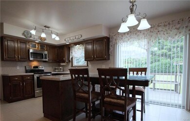 7433 Franks Dr, Bath, PA 18014 - photo 4