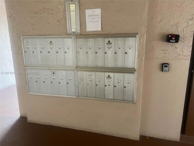 9510 Seagrape Dr unit 101, Davie, FL 33324 - photo 5