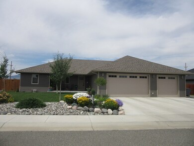 3319 Appalachian Ave, Cody, WY 82414 - photo 3