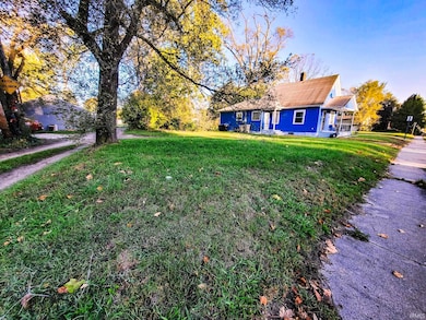 617 N Walnut St, South Bend, IN 46628 - photo 5