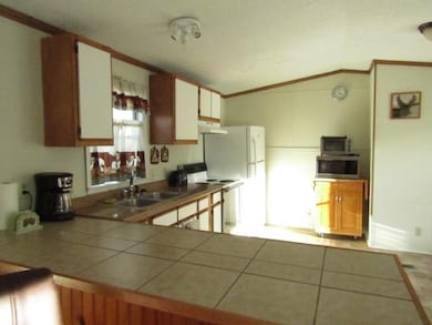 11 Dublin St, Gorham, NH 03581 - photo 7