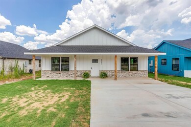 2221 Comet Trail, Granbury, TX 76048 - photo 3