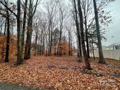 8225 Teeter Dr, Charlotte, NC 28215 - photo 5