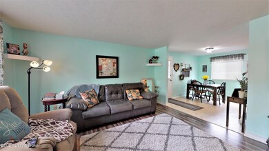 8306 Roseborough Rd, Louisville, KY 40228 - photo 4