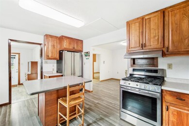 602 N 12th St, Guthrie Center, IA 50115 - photo 5