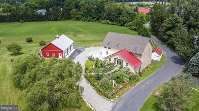 6410 Hoffman Ln, Coopersburg, PA 18036 - photo 3