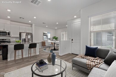 watermark_RF_778_E_Rojo_Way_#101_Kitchen