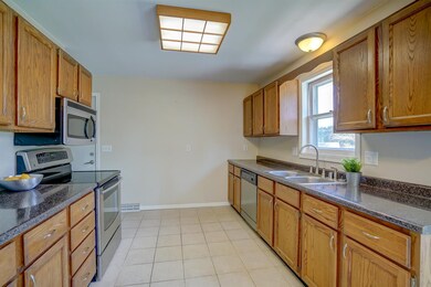 203 N Kerch St, Brooklyn, WI 53521 - photo 2