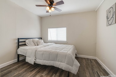 1145 W Summit Ave unit B, San Antonio, TX 78201 - photo 6