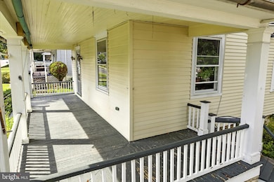 35 E Knowles Ave, Glenolden, PA 19036 - photo 4