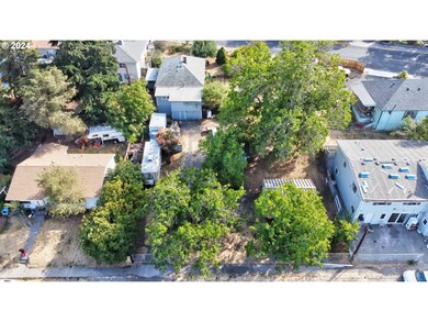 815 E 16th Place, the Dalles, OR 97058 - photo 3