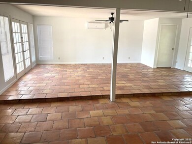 1403 Kingfisher Dr, Beeville, TX 78102 - photo 6