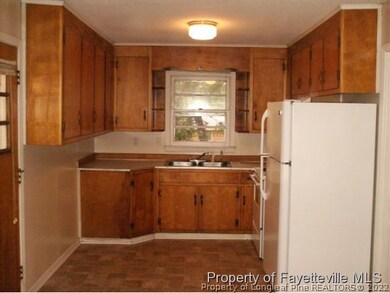 285 Channing Dr, Fayetteville, NC 28303 - photo 3