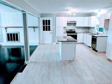 205 N Greenbriar Rd, Statesville, NC 28625 - photo 6