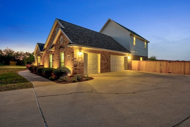 116 Oak Plaza Dr, Georgetown, TX 78628 - photo 2