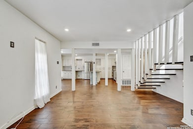 11826 Petal Dr unit 73, San Antonio, TX 78216 - photo 5