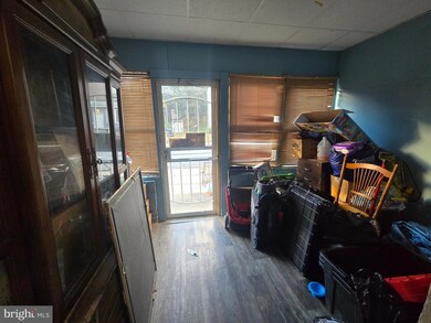 1135 Thomas St, Chester, PA 19013 - photo 2