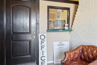 1016 North Ave E, Shiner, TX 77984 - photo 2