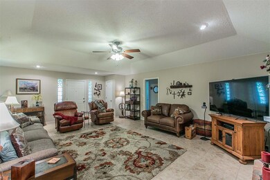 220 De la Cruz St, Weatherford, TX 76085 - photo 5