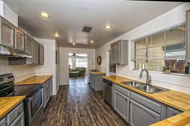 006_Wonderful Galley Kitchen