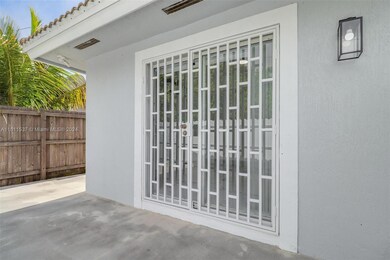 21870 SW 112th Ave unit B, Miami, FL 33170 - photo 4