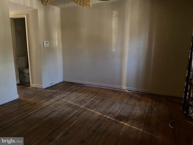 2112 Columbia Place, Hyattsville, MD 20785 - photo 2