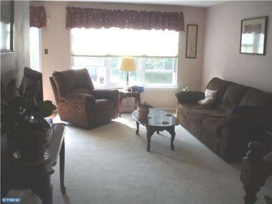 150 Kingswood Ct unit 150, Glen Mills, PA 19342 - photo 4