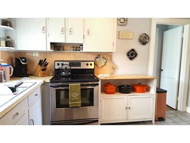 Kitchen. Nice, bright kitchen