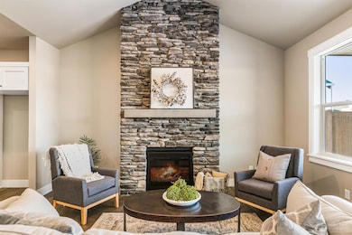 4153 SW Badger Ct, Redmond, OR 97756 - photo 4