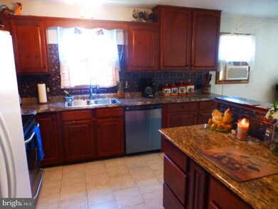 150 N Franklin St, Orwigsburg, PA 17961 - photo 6