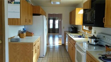 Pleasant kitchen with all appliances