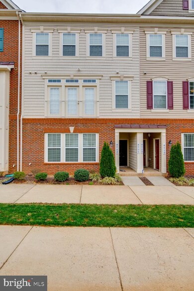 4706 Dane Ridge Cir unit 4, Woodbridge, VA 22193 - photo 2