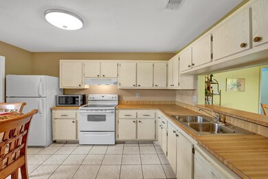 9722 Richmond Cir, Boca Raton, FL 33434 - photo 7