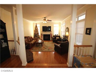 Den/Family/Great Room - Family Room with wood floo