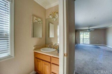 GUEST BATH OFF ENTRY